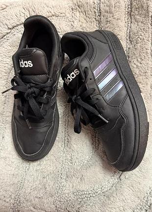 Кросівки adidas 40 р.( уст 25.5/26 см ,вʼєтнам