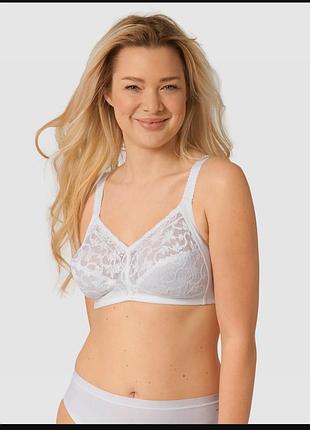 Бюстгальтер без поролона без кісточок triumph delicate doreen bra non-wired full cup bra