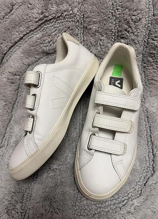 Кросівки veja 38 р.( уст 24/24.5 см,шкіра,бразилія