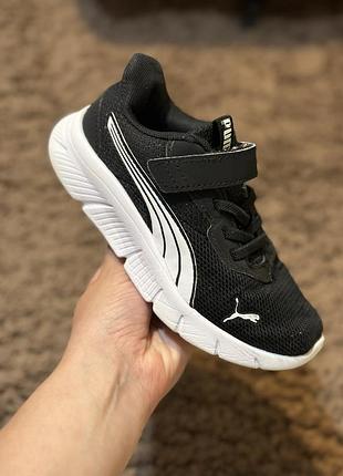 Оригінальні дитячі літні кросівки puma 29 розмір на липучці (18см устілка) б/в