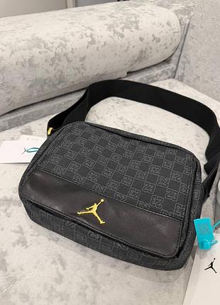 Сумка jordan monogram crossbody bag | унисекс | через плечо | черная и белая