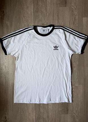 Футболка adidas