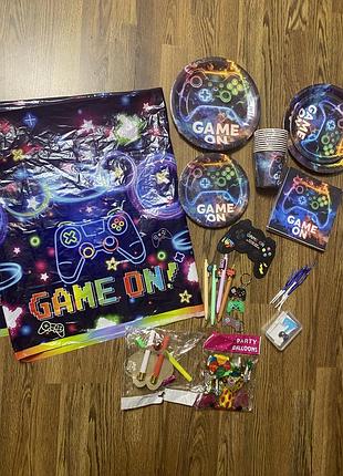 Аксессуары до дня рождения в стиле "game on" для мальчика (новые, остатки)