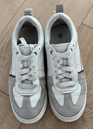 Zara кросівки шкіряні