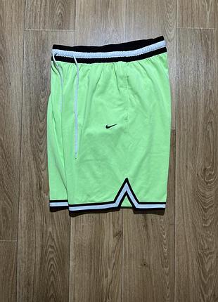 Шорти nike салатові з кишенею на застібці, розмір m
