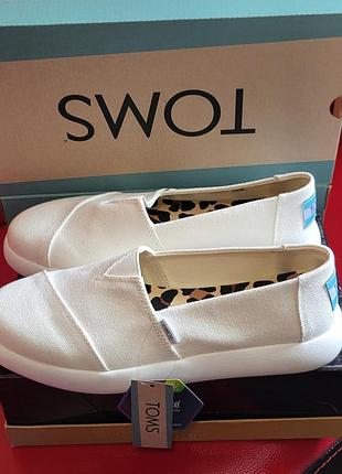 Белые слипоны Toms alpargata mallow. новая обувь женская