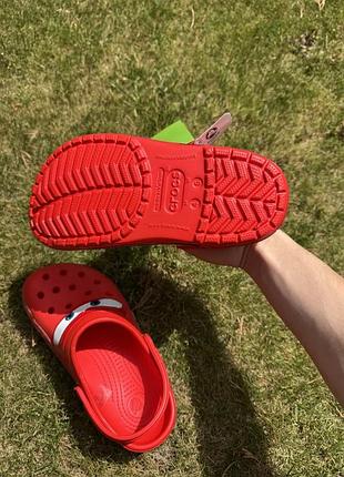 Красные crocs mcqueen 8