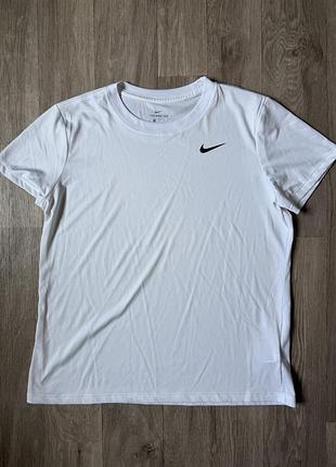 Спортивна футболка nike
