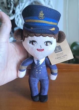 Новая коллекционная игрушка emirates пилот капитан амелия captain melia оригинал