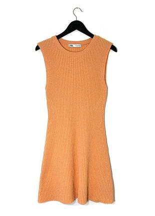 Коротка вʼязана сукня zara