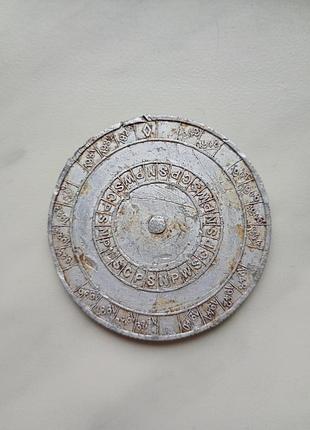 Вінтажний вічний календар-медаль 1929-1949 рр. антикваріат