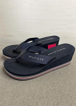 Шльопанці tommy hilfiger