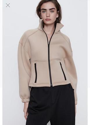 Бежева куртка бомбер zara