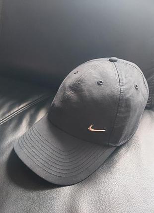Бейсболка nike heritage 86 swosh metal
