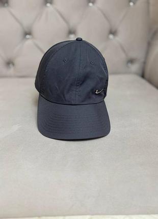 Регулируемая кепка nike heritage86 темно-серого цвета - один размер