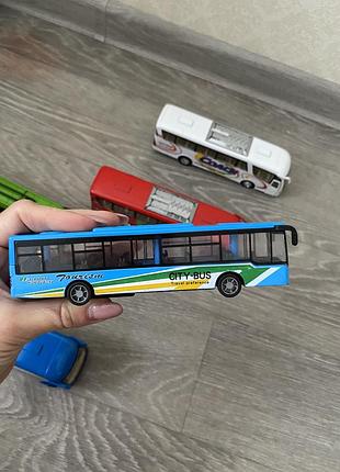Автобус металевий 5