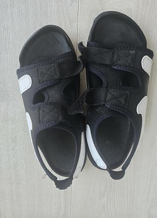 Сандалии nike для мальчика 6y