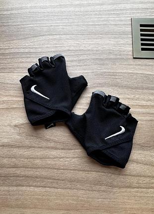 Рукавички ідеальний стан для тренінгу nike w gym essential fg чорні s для фітнесу, важкої атлетики, трекінгу