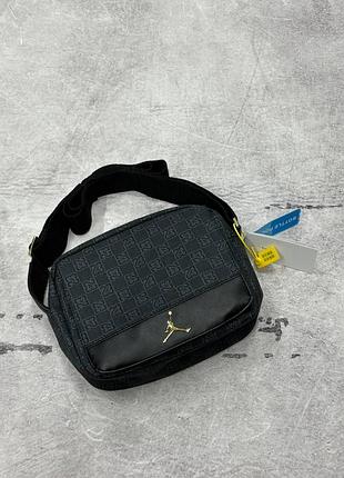 Сумка jordan monogram чорна / месенджер джордан