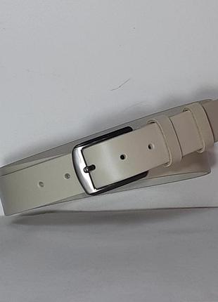 Ремінь 01.071.552 (118 x 3,6 cм) сірувато-бежевий з м'якою шкірою та чорною пряжкою