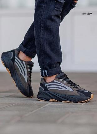 Кросівки чоловічі adidas yeezy boost 700 v2