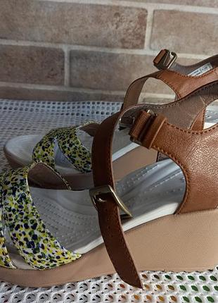 Босоножки crocs 36р