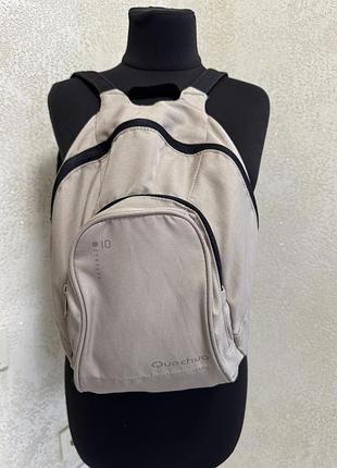 Бежевий  невеликий рюкзак quechua arpenaz 10