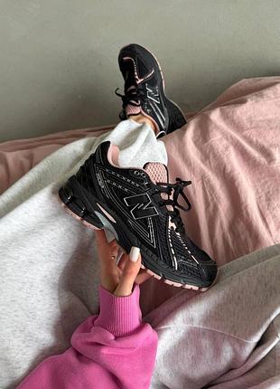 Жіночі кросівки new balance 1906