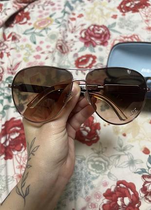 Сонцезахисні окуляри guess