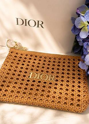 Новая стильная косметичка dior диор