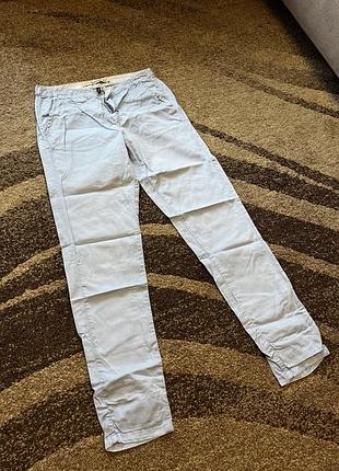 Блакитні чіноси zara