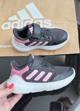 Круті сучасні кросівки adidas tensaur run 11,5 eur 29