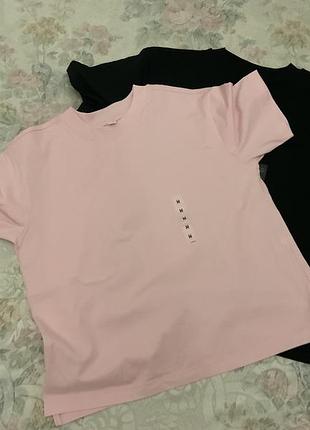 Базовые плотные новые футболки uniqlo