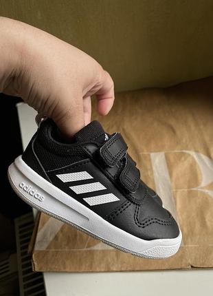 Кроссовки adidas 21 размер