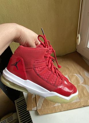 Кроссовки jordan 38,5 размер