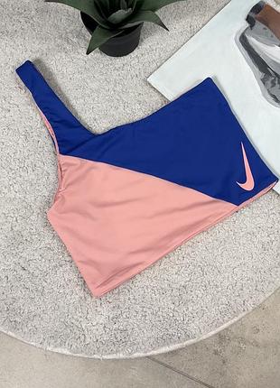 Топ від nike