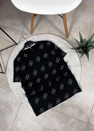 Футболка від tommy hilfiger