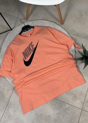 Футболка від nike