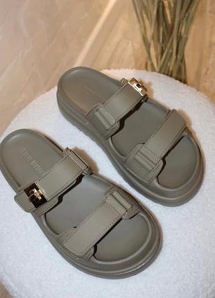 Шльопанці steve madden