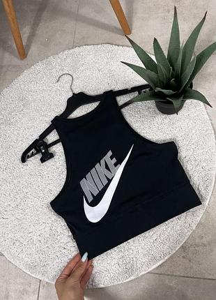 Топ від nike