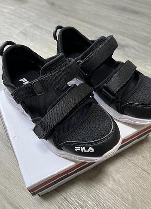 Кросівки/босоніжки fila 33 розмір