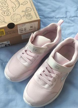 Кросівки жіночі літні skechers