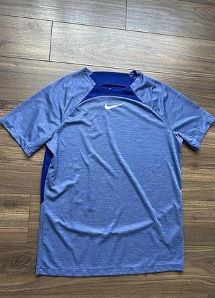 Чоловіча спортивна футболка nike dri fit