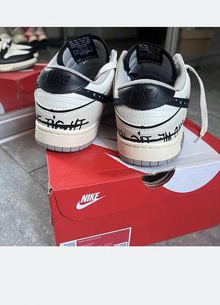 Продам nike dunk low 4