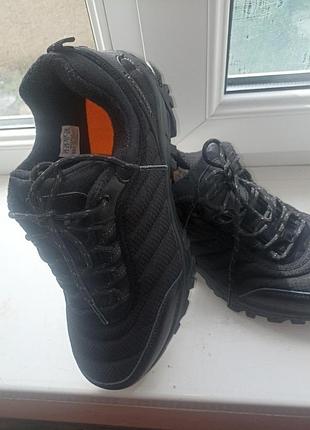 Кроссовки мужские от бренда "merrell"