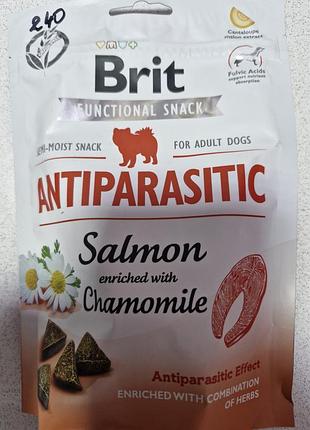 Функциональное лакомство для взрослых собак brit care functional snack antiparasitic весом 150 г.