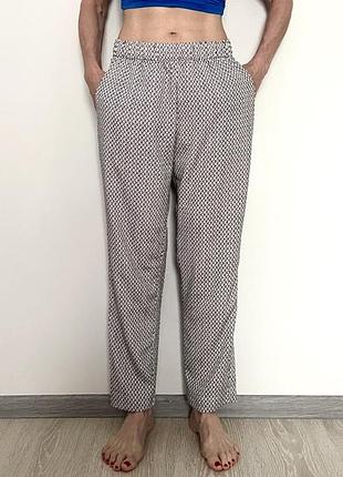H&m жіночі, нові, чудові брючки з кишенями з легкої, приємної до тіла тканини (як повітря)
