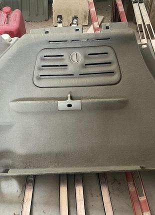Бу обшивка багажника renault scenic 2, 8200228003, левая.