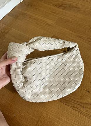 Сумочка в стилі bottega veneta zara