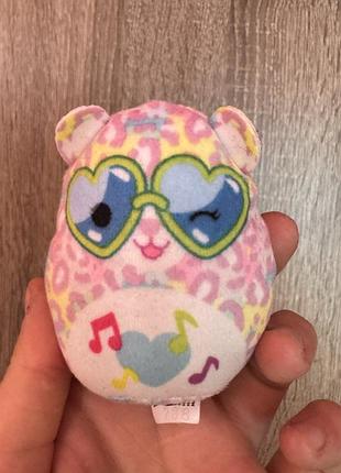 Плюшева іграшка — mcdonald's happy meal squishmallows michaela leopard 2023 року випуску.